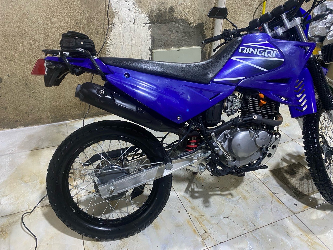 قفاز موديل 2023 للبيع او مراوس بوكسر مرقم دراجه نضيفه بيها نقوصات كلش بصيطه عنوان بغداد الصابيات 