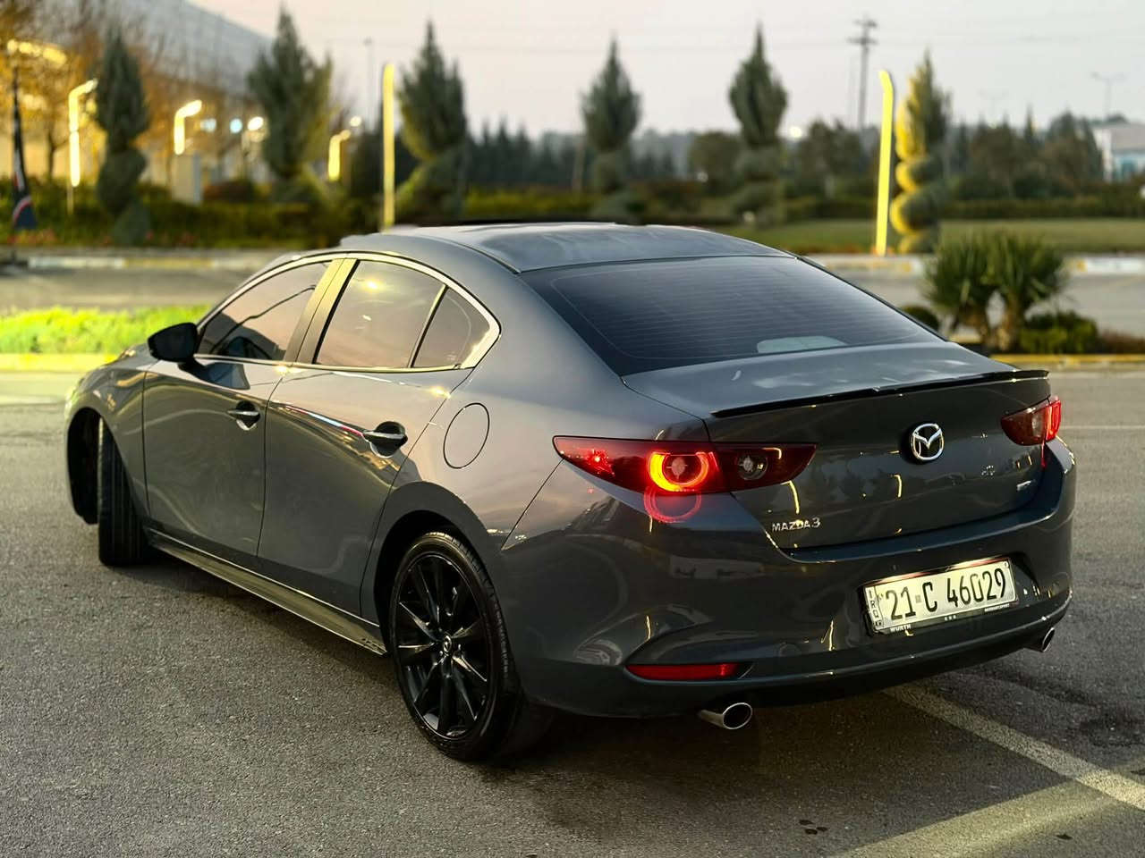 Mazda 3 carbon edition 2022
فوول مواصفات 
سڵاید
کوشن جلد و بەصمه
کوشن سارد و گەرم
بێ مەسرەفە و هەموو گیانی بە شەرت 
سەنەوی تازەیە
مەکینە ٢.٥ بێ تۆربۆ مەرغوب
143 وەرەقە و مەجال

***********
*********** السليمانية, العراق
