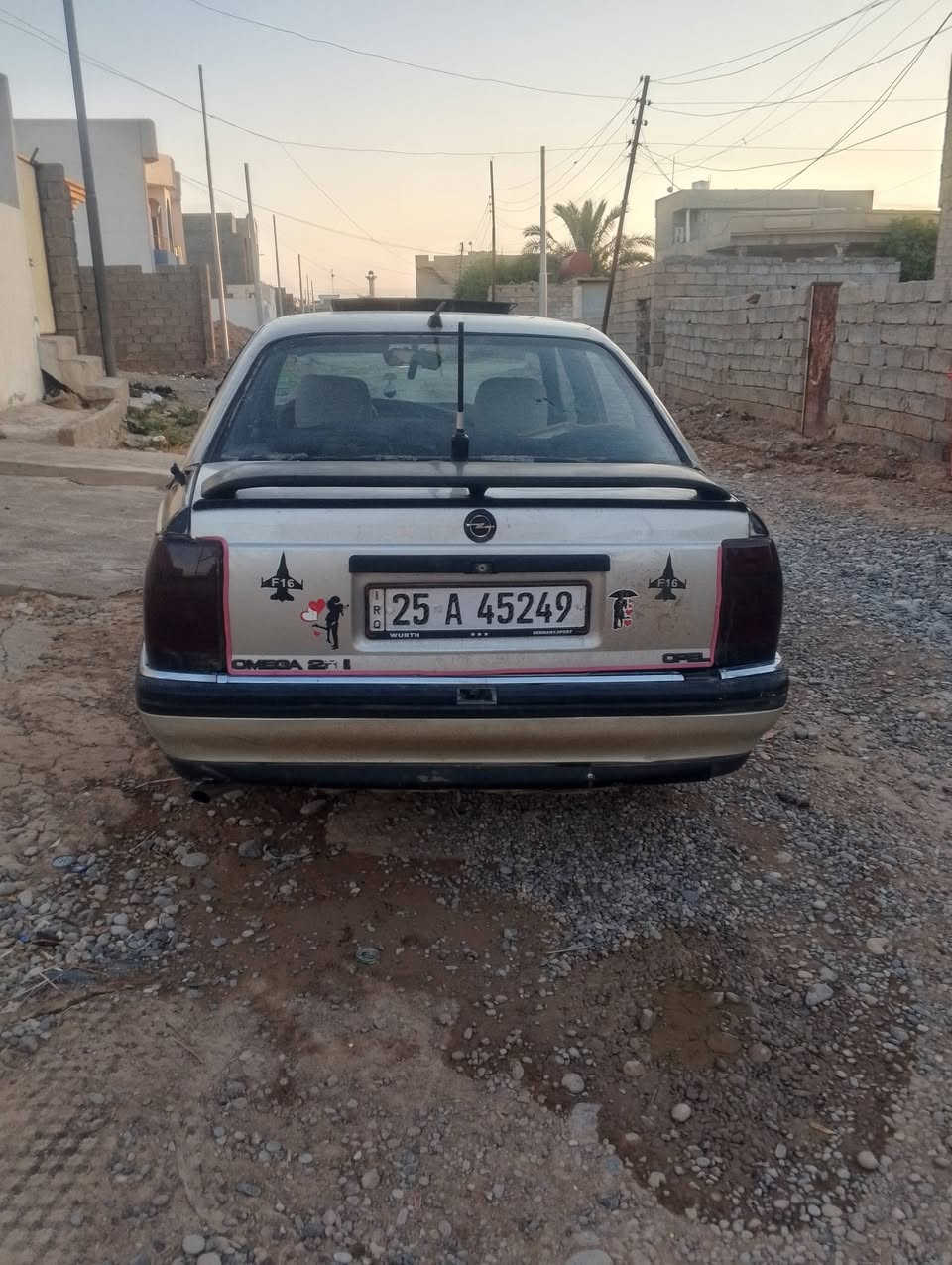 للبيع اوبل اوميكا حجم 20 موديل 88 محرك كير شرط صدر جديد تايرات جديد سنويه لحد 2028 رقم كركوك تريد وكاله تريد تحويل كهربايات كلها شغاله مناقصها شي السعر 30 وبي مجال الاستفسار اتصل ‏‪***********‬‏ مكانها الحويجه
