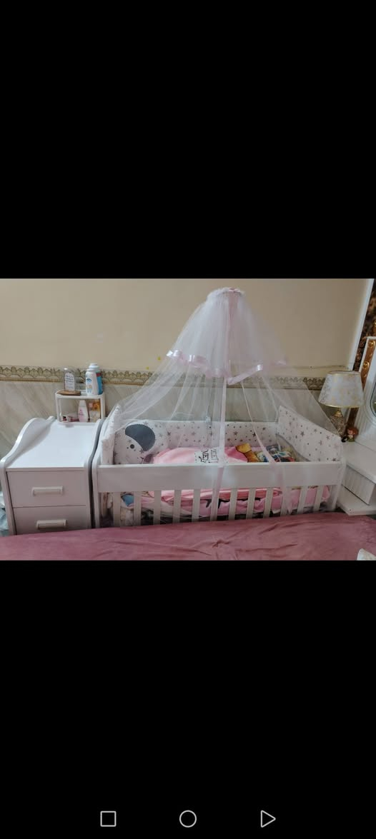 كاروك اطفال خشب خمس مجرات  يكفي لعمر 12 سنه ينفصل سرير اكبار وكاروك اطفال 
الاستفسار عالواتس ***********
