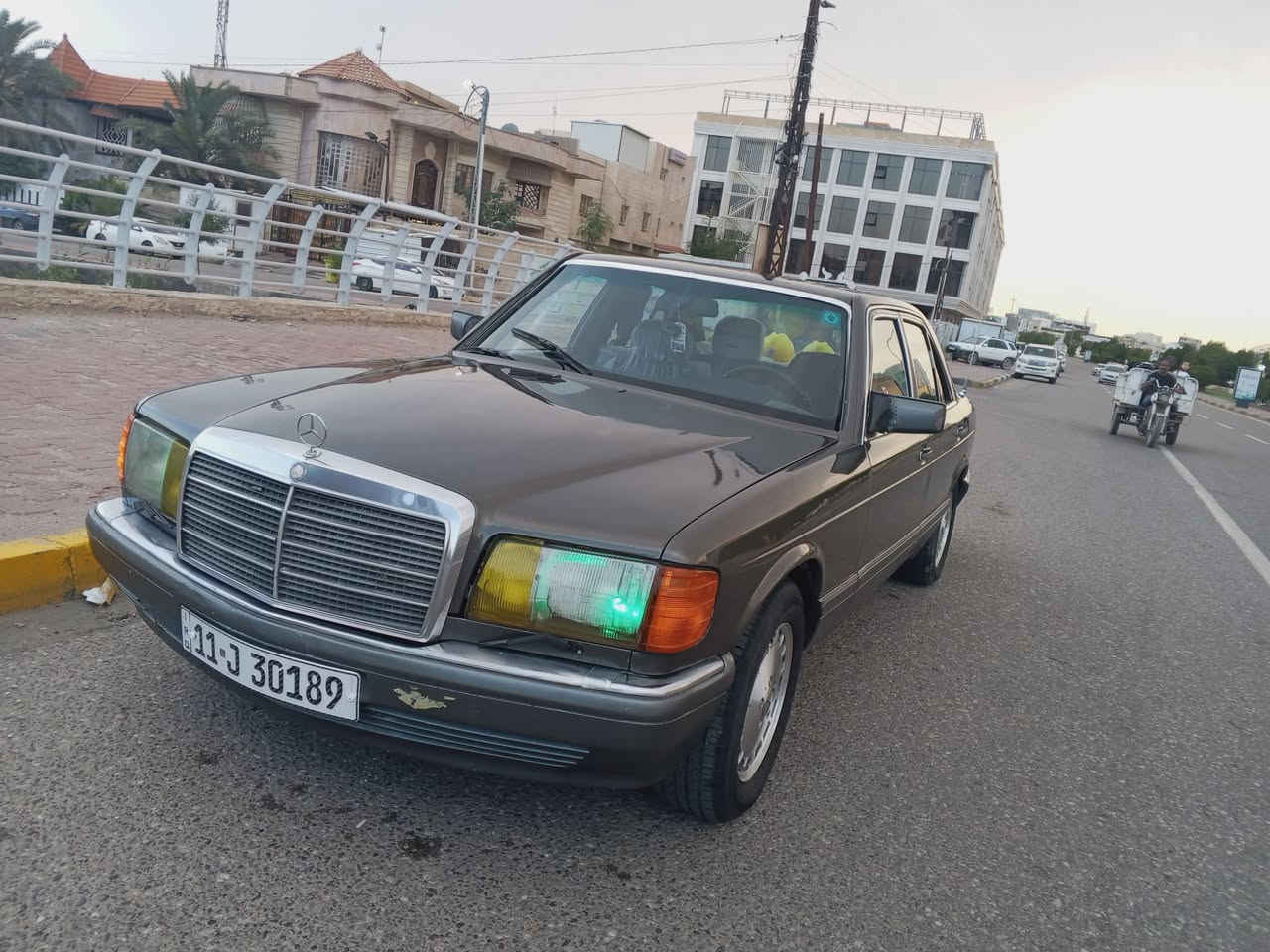 مارسيدس جابو موديل 87بسمي تخم تاير جديد كير محرك لك كامله من كلشي نقص بس كبريسل وسلايت    صار شهر صابغه فرن بدون اي ضربه جان بيه جراد وصبغته رقم بغداد مكان السياره ابو غريب السعر 65 وبيه مجال ***********
