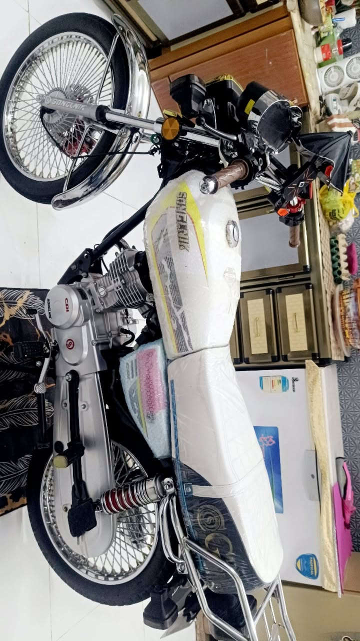 السلام عليكم تايكر موديل 2025 دراجه جديده وحلوه شوفت عينك بل جيس الشكل الجديد الشاشه التعرض وسماعات اواكس بيه اوراق مال وكيل 5اوراق الشراري يتصل مكاني حله شاوي يم فلكت غرفت التجاره السعر مال بيع 700 وهذا رقمي ***********
