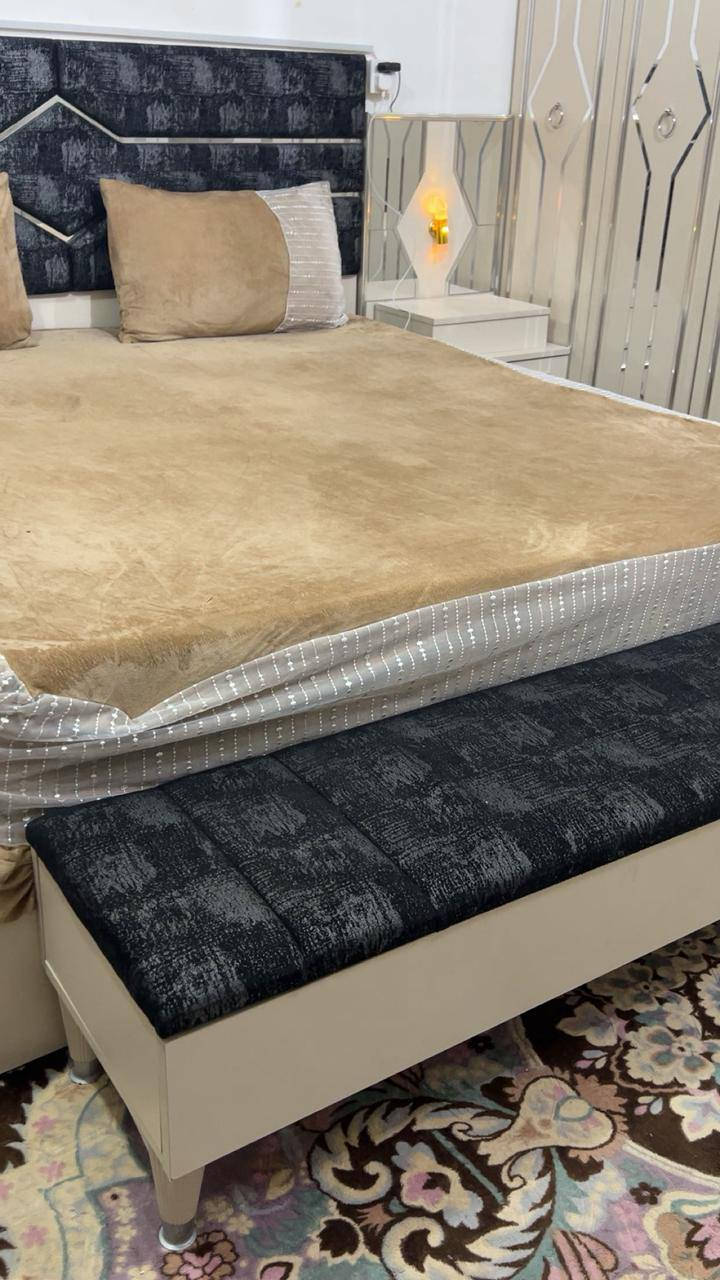 سلام عليكم عندي غرفت نوم البيع 9قطع سعر 900ستفسار عله هذه رقم ***********
