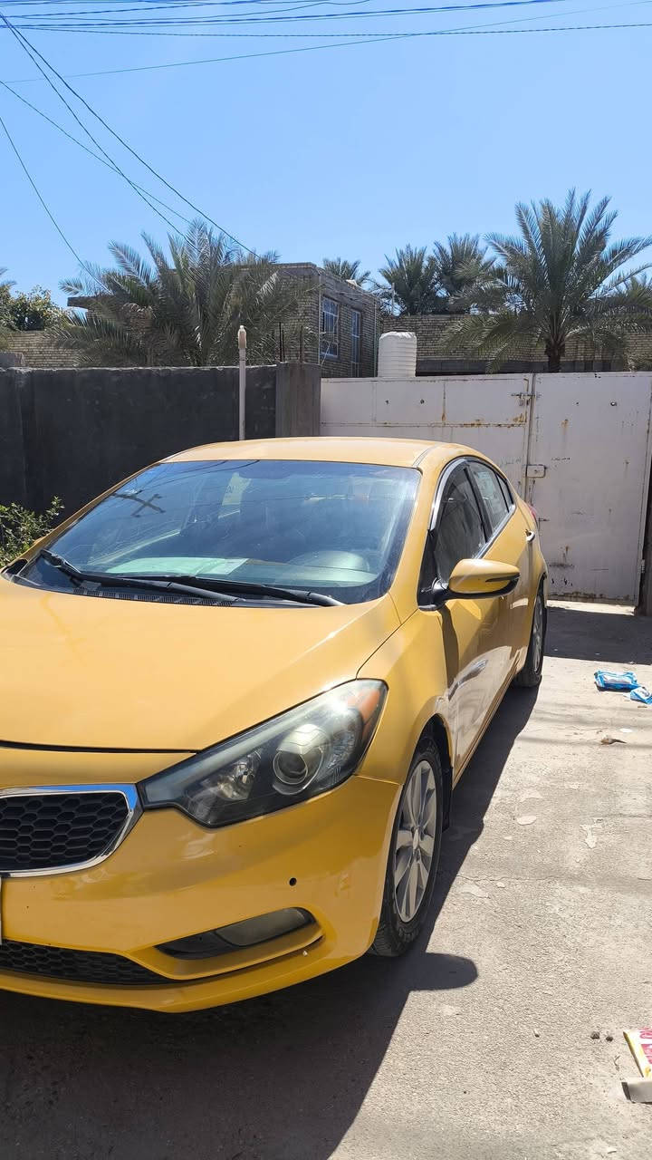 سلام عليكم كيه فورتي 2014 أمريكي حادث جاملغ فقط بدون دواخل اليبل واحد عده حادثه
رقم بغداد الماني مشروع وطني سنويه مجددا مصفره هيئة غرامات 
محرك مرغوب مكفول من تنقيص و تبخير صدر امامي و الخلفي جديد 
تبريد شغال ثلج + تخم تاير جديد 
نص فول  السعر 92 وبيه مجال 
رقم هاتف ***********
العنوان بابل الحله
