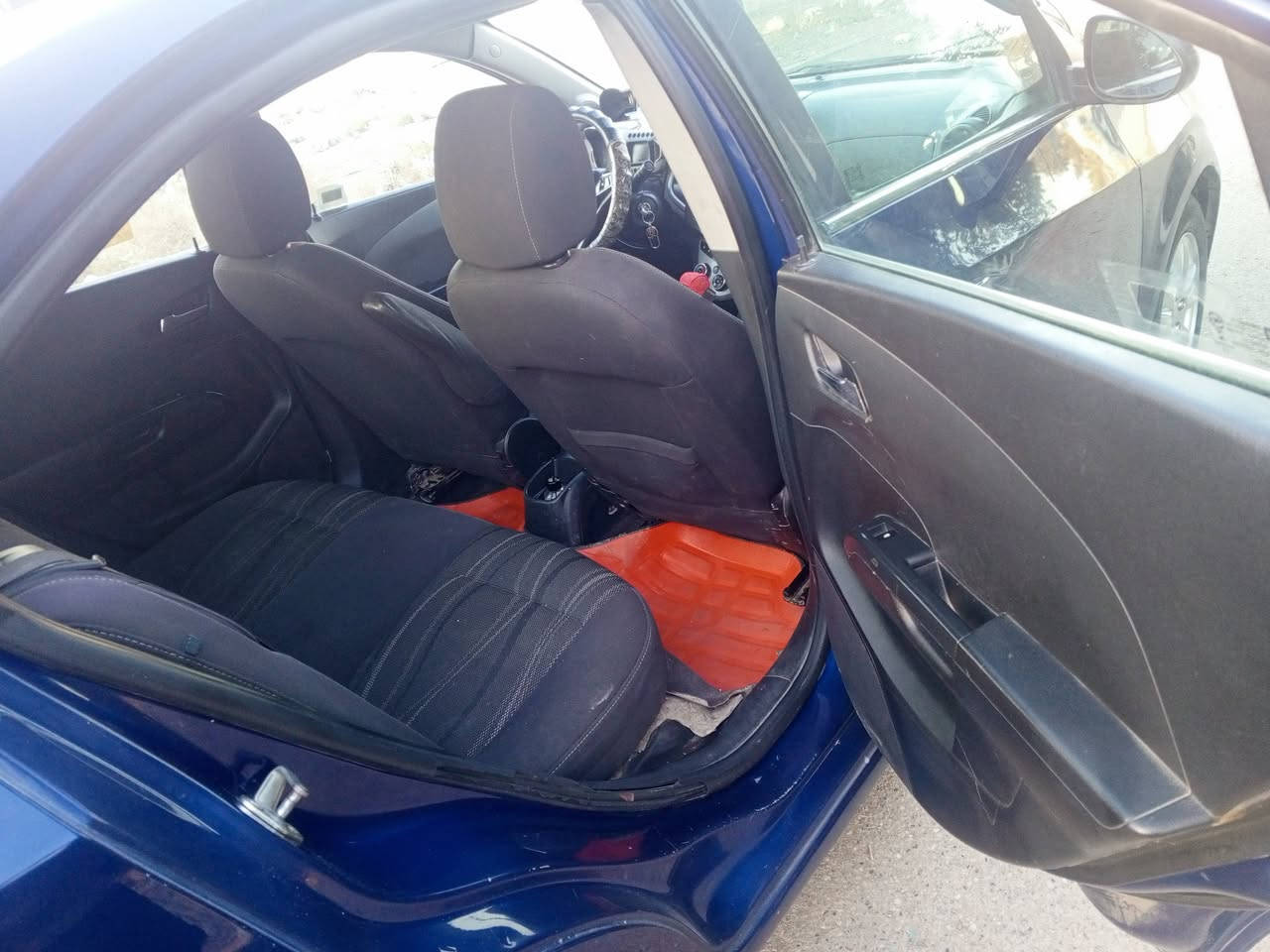 السلام عليكم سونك موديل 2014سياره جاهزه كير محرك صدر امامي خلفي جديد تخم تاير جديد سياره كلش ناعمه فول اوتوماتيك السعر 65وبيه مجال حك الجيه والشراي يتصل مكان بغداد ***********
