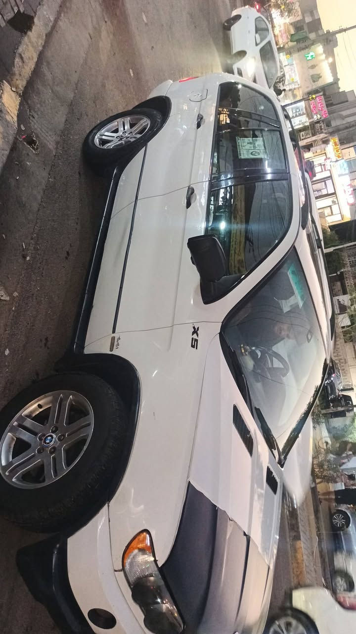***********
سلام عليكم بي ام x5 موديل 2002 جاهزه من كولشي محرك vvt  تبريد ثلج فتحه سقف شلعه فول متصرف عليهه ولاربع ترايك للبصره  سعرهه 58 بيهه مجال
