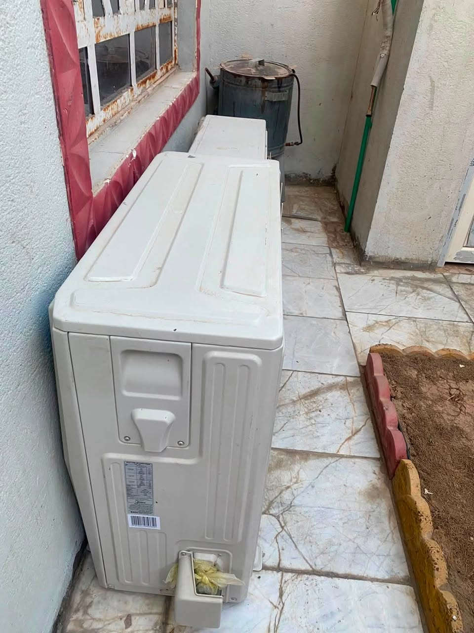ميديا 3 طن استخدام جدا قليل نظافه اكثر من95 بالميه زلغ مابي
سعر مليون وميه قفل
***********
