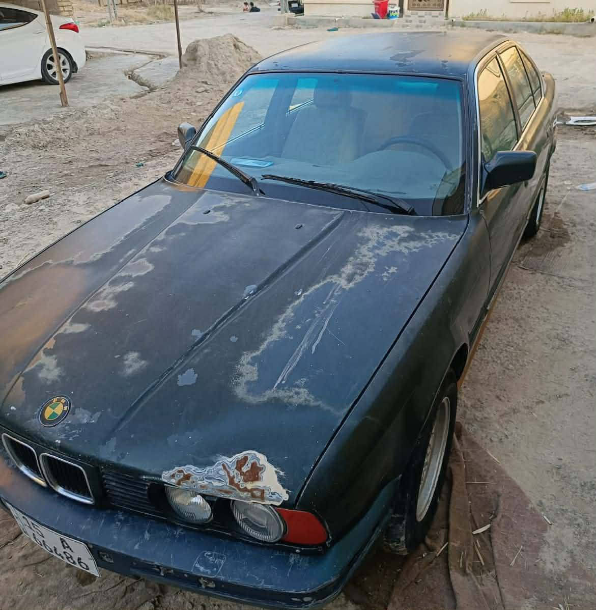 بي ام دبليو 525 محرك مفتوح
موديل 1990 للبيع بسعر ٣٧ ورقه قفل

لون زيتوني داخل بيجي
باسمي رقم انبار

تحتاج فقط صبغ جاهزة من كلشي
دوسات رياضي قطعة وحدة

السيارة كلها بلاديه ما معمرة

مروحه بلاديه والحماوة جوة النص ابد ما تصعد

بلكات نوزلات قبل شهر بدلتهن بيدي

دبلات ٤ جدد هنه وقواعدهن اني بدلتهن بيدي

صدر جديد اني بدلته بيدي

والسيارة ماشايفه وجه الفيتر مع احترامي للفيتر

معوزة صبغ وتخم تاير لان تايرات حيل تعبانه

السعر قفل ٣٧ ورقه مكاني الانبار فلوجة

رقم الهاتف / ***********

