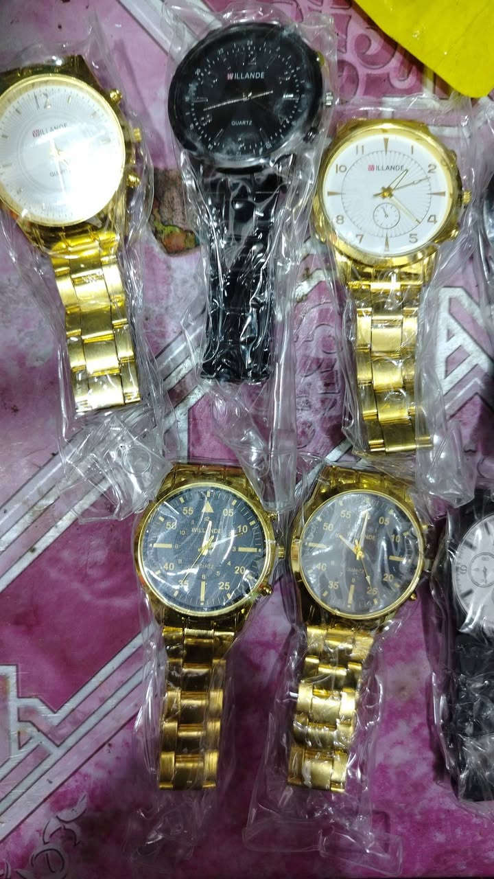 معرض نبع الفرات للتجاره العامه جمله ومفرد 
عرض للشباب
عروض العيد يمنا قويه
وفرنا لكم تشكيله م̷ـــِْن الساعات الشبابية الرجاليه
تركي موديلات قويه
سعر القطعه ب4و500
العنوان سوق المحاويل قرب السوق العصري قرب مكتبه القلم يتوفر خدمه توصيل ***********
