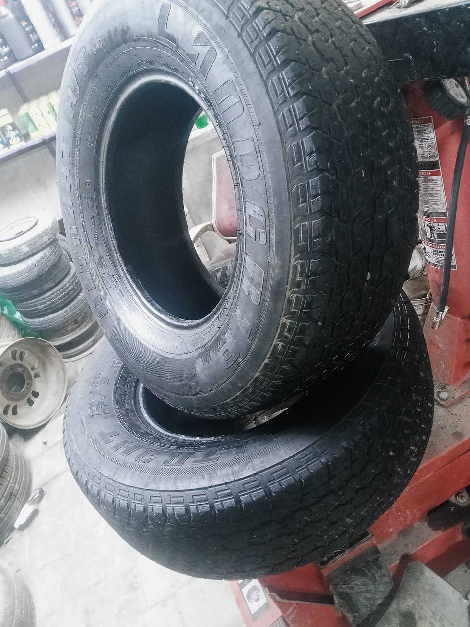 السلام عليكم
تخم تايرات للبيع 
القياس 255/70/15
وسبير 16الويل بي عواج قليل 
بغداد مدينه الصدر 💪 
***********
