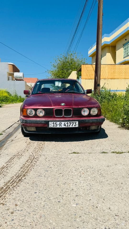للبيع سيارة BMW  رقم جديد دولي باسمي تحويل مباشر محرك وكير خير من الله 525 كبس فول توماتيك السيارة طخم تاير جديد تبريد + تدفئة  السعر 49 ورقة ومجال بسيط 
هـ / ***********
