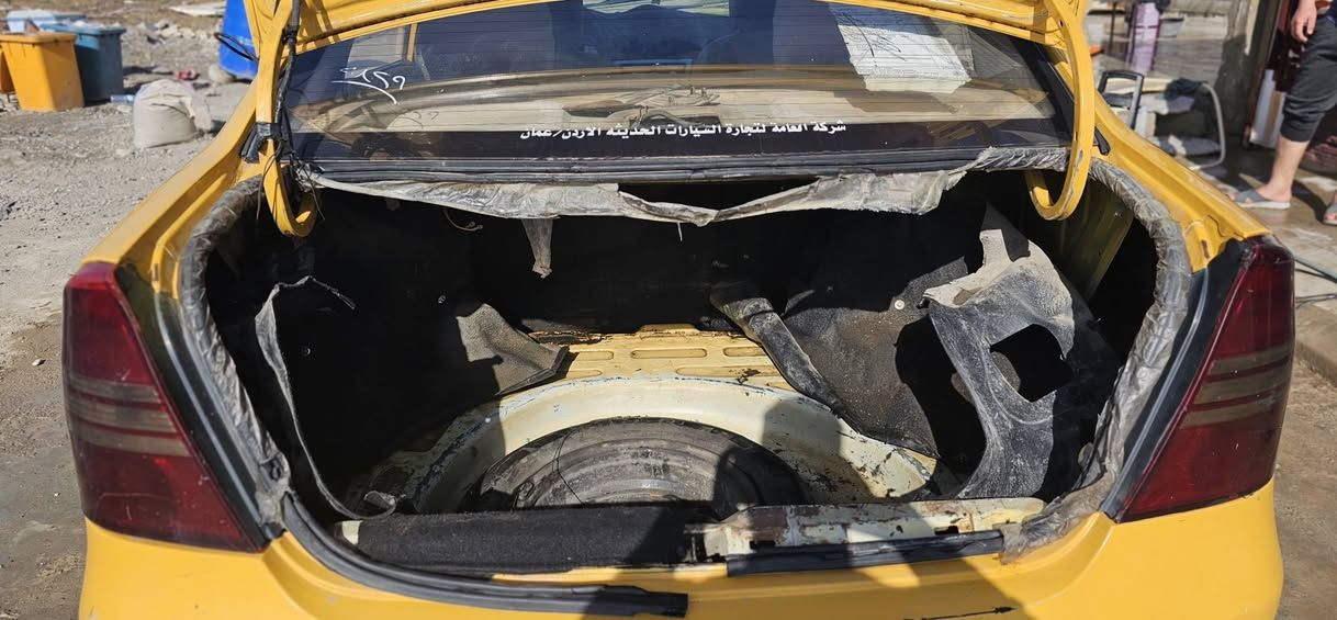 السلام عليكم 
ليفان 620 
رقم بغداد مشروع وطني 
الشرعي موجود بالموصل
وكالة وتحويل 
بدون دواخل وتكم وسگف 
گير ومحرك يارس شرط 
تبريد تدفئة شغال
سنوية لحد 2028
كابون بانزين موجود 
سيارة جاهزة ماينقصها شي 
سعر 41 
***********
موجود واتس
