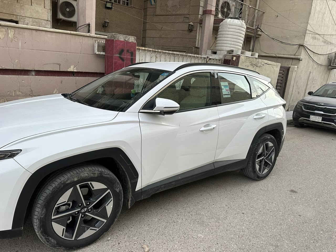 السلام عليكم
للبيع توسان 2025 ضمان رقم بغداد الجديد باسمي تحويل ثاني يوم 

ملاحضه / السيارة بيها تبديل رواجز بالشركه تحت الضمان والوصل مالتها موجود وبيها شخط مبين بالفيديو غير ذني ماكو 

ماشيه 17 الف سعرها 215 قفل من الاخير مكان السياره بغداد الشعب ***********
