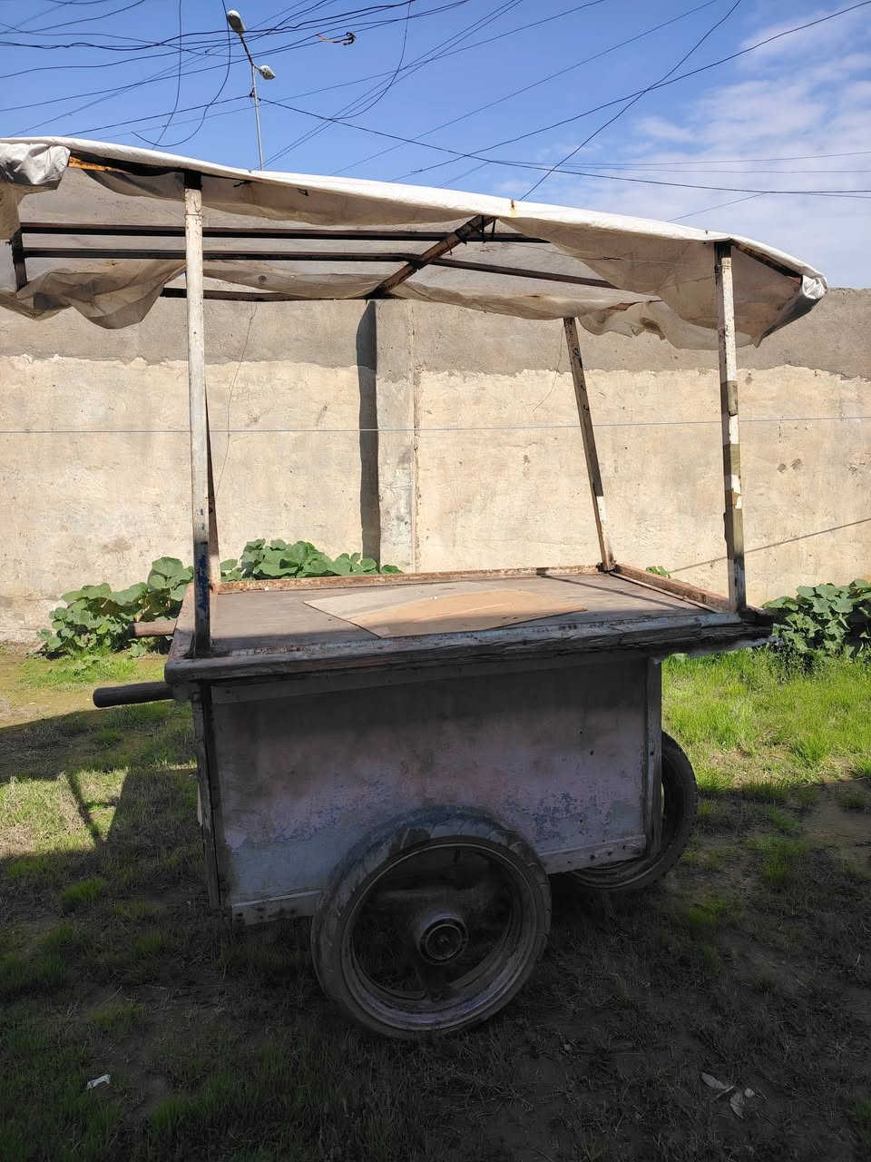 عربانه للبيع السعر 100موصل حي التنك تواصل ***********
