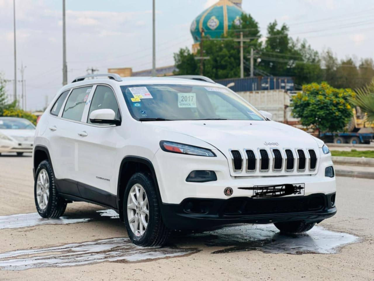 سلام عليكم جيب بزون 2017فول مواصفات عدا الفتحه شاشه كبيره رادارات امامي  كراسي كهرباء حادث جاملغ وبنيد فقط سياره جاهزه للاخير تبريد كير محرك شرط تراي وين ماتريد سعر 122وبيهاا مجال للشراي مكاني ميسان سياره باسمي تحويل وين تريد***********
