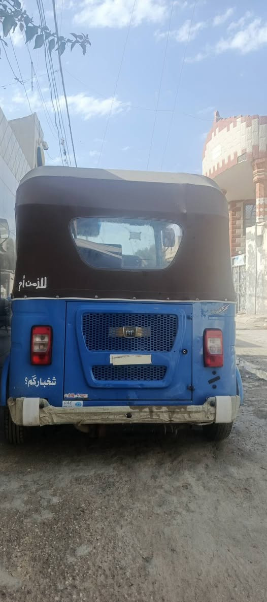 السلام عليكم تكتك للبيع مديل 21 شهر ال10 اوراق صادق او خالد تجي او تشوف بعينك بيه خياسات بس خير من الله المو شراي لا يتعبني السعر 7400 او بيه مجال بسيط العنوان بابل الحمزه الغربي للستفسار{***********}
