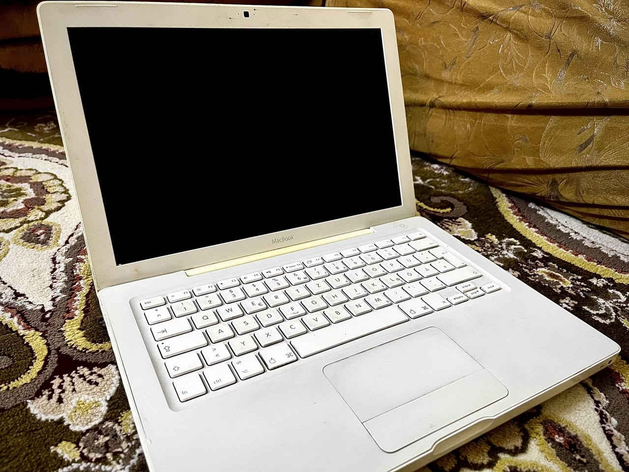 السلام عليكم
لابتوب MacBook للبيع 
RAM 2GB 
HARD 160GB 
Processor Core 2 Duo
شاشة حجمها 13 
بطارية صفر 

السعر 50 الف نهائي


**إذا كنت صاحب هذا الإعلان وتريد حذفه لأي سبب، رجاءا أرسل رسالة إلى الدعم الفني**