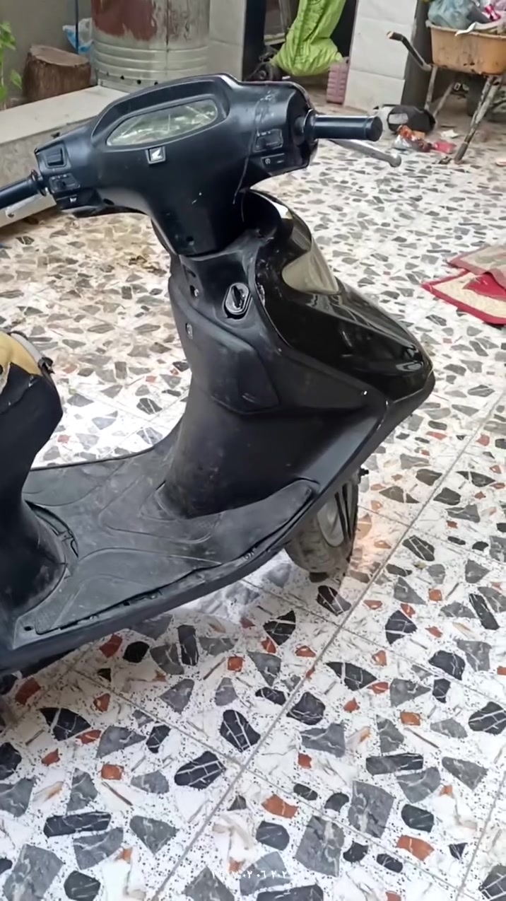 متاح سبيسي ماليزي 
شغاله هندر وسلف تايرات جديده 
كوت زين القوس 👉 سعر  ب 350
بيها قليل مال حك الجيه 
*********** بس الشراي يتصل
