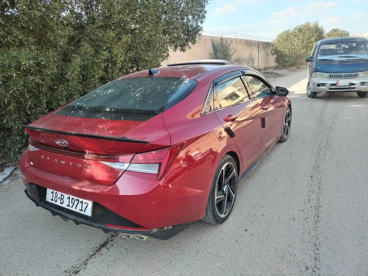 🚗 Hyundai Elantra N Line 2023 – تيربو 1.6
• محرك: 1600 تيربو سبورت
 • الممشى: 40 ألف
 • فول مواصفات (N Line)
 • بصمة أبواب• بصمة صندوق
 • تشغيل عن بعد
 • رادارات ومساعدات قيادة
 • تبريد بارد جداً ❄️
 • كلين 
السعر ١٦٥ بيهه مجال بسيط 
أو مراوس توسان او سبورتج *********** العنوان بابل مركز المدينة
