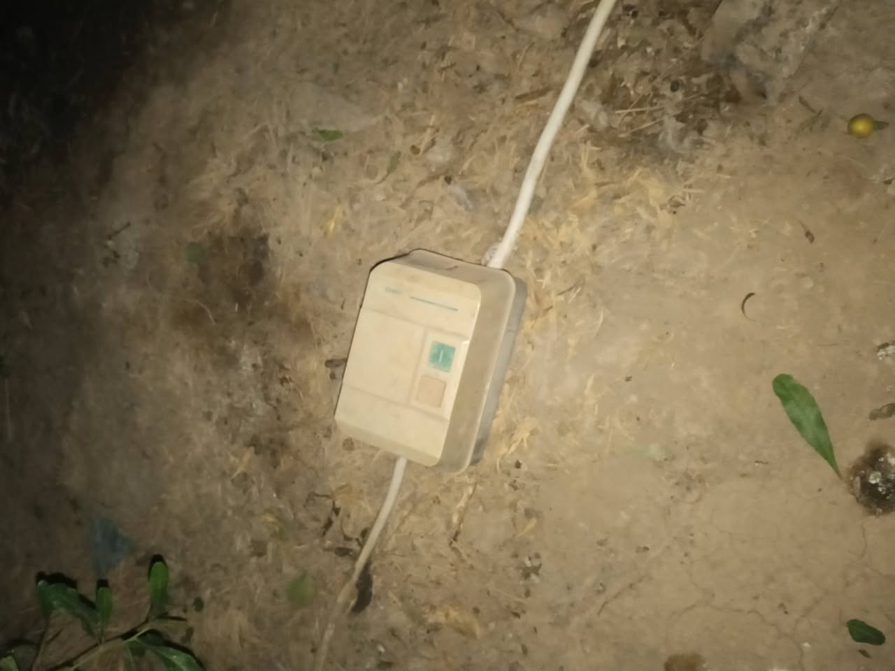 من رخصت لدمن عندي ماطور كهربائي ربعة نج بلخاري لبيع جاهز هوة ولبورد مال تشغيل سعر 400وبي مجال مكاني بغداد ابو غريب *********** لماطور سبعة ونص ثريفيز
