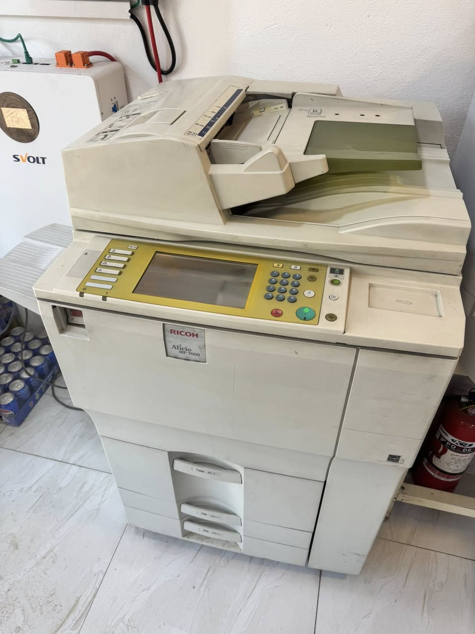 السلام عليكم 
جهاز ريكو للبيع
Mp7000
للتواصل 
***********
