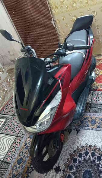 السلام عليك
pcx جيل الثاني  jf
محرك. 125.مواصفات. 150
ياباني. ماشيه.. 21 ..الف..حرف..A..
مكفوله.. مكينه.. وكفر..كفاله عامه..بلادي..
تدفئه يدات..منفذ. شحن..
بيه ملاحضات بسيطه وموضحهن بالصور
حساس ازدحام يشتغل ومرات يشكل
ستان حساس شغال ..العنوان ..بغداد ..حي اور..
/***********/.السعر خاص..
