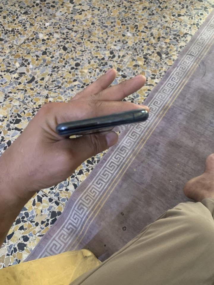 السلام عليكم ايفون ١١برو ماكس بطارية مبدلة وشاشة نوعية فول جهاز كله شغال نظيف مال بيت اخو الجديد تعال افحص وبخدمتك عارضه ب٢٧٥ بي مجال بسيط  رقمي بي وات ساب *********** مكاني كوت قضاء الموفقيه
