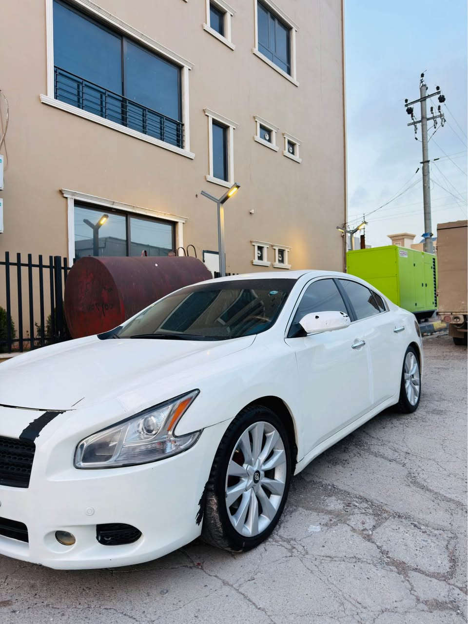 رەقەم تەلەفۆن (***********)
نیسان ماگزیما مۆدیل ٢٠١٠ فول مواسەفات کوشن سارد و گەرم کوشن خەزن و کارەبای ئاوێنە کارابای سلایت تەبرید مەرکەزی گێر تۆماتیک و گێر لە سوکان یەک پارچەی سبوغە سەنەوی و ژینگە و فاحسی هەمووی نوێیە تاکو ٢٠٣١  بەناوی خۆمە بەناو کردن بەشەرت غەرامە بەشەرت نرخ٨٦ وەرەقە و مەجال أربيل, العراق
