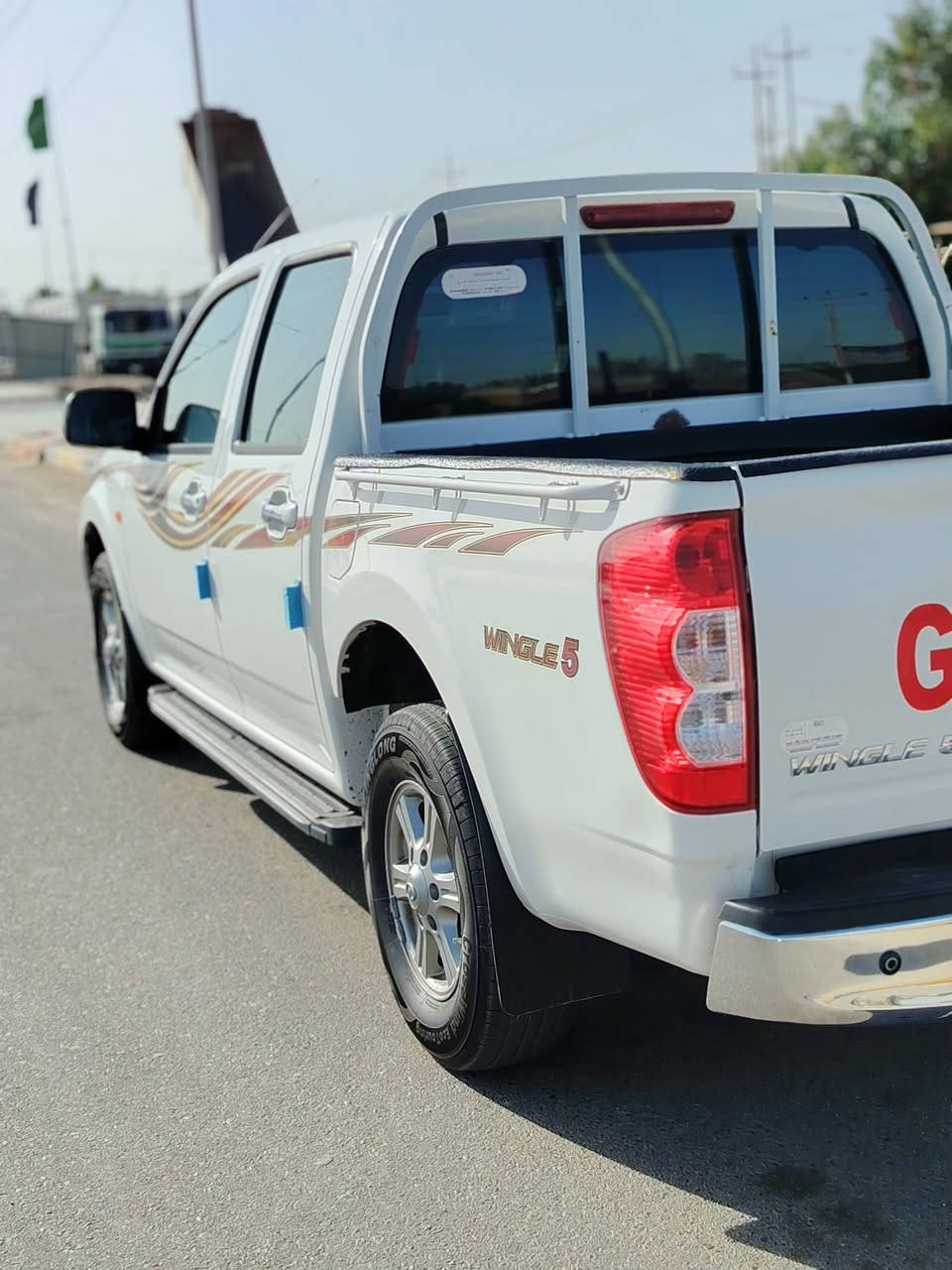 سلام عليكم للبيع كريت ويل موديل 2021 مكفولة كفاله عامةمن الصبغ والتبديل والضربة رقم قادسية إنكليزي بسمي مداور ثاني يوم سنوية لل 27 دواخل دشبول أحمر تخم تاير كفالة كير مكينة تبريد ثلج ❄ ماشية 160 حقيقي سيارة مال جناي ما تخسر عليها ربع على ايدي السعر 112 وبيها مجال بسيط للاستفسار  *********** مكان السيارة سماوة
