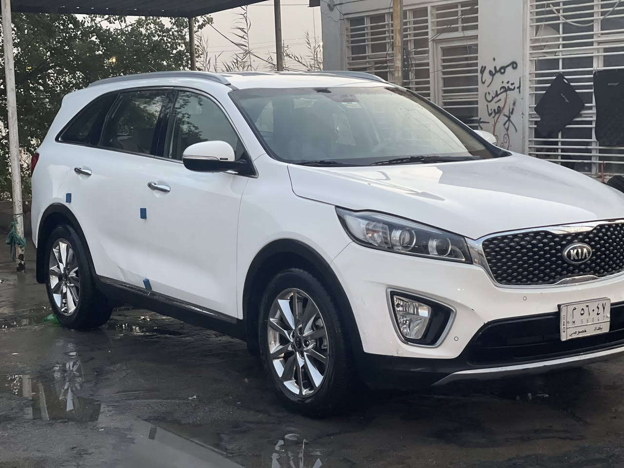 سورنتو ٢٠١٦  محرك ٦ سلندر  مواصفات كامرا حساس امامي خلفي  داخل لونين كفاله عامه ماعدا بارد صغير ممصلح  مراوس بسورنتو ٢٤ او ٢٥ ماشيه ١٠٠ الف
***********
