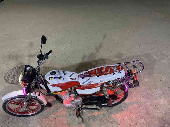 السلام عليكم دراجه للبيع دراجه مال جناي بس متوازي وريد ابيع الدراجه موديل 23اوراق موجوده ورقه كورتنيه الاصل مكفوله مكينه ممدود عليه سبانه الدراجه محدثه 24كهربائيات شغاله دراجه اي نقص مابيهة نكره سلف نضافه فول الشراي يتصل ***********
