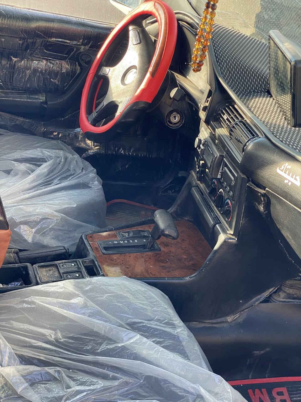 525 مسكر عدل اصل بليته وسنويه موديل 90رقم بغداد مكفوله من والگص والخياس مصبوغه جماليه من الخارج فقط صبغ درجه أولى  

الگير والمحرك جدد 

الحداديه كالها جديده 

منظومة تبريد جديده مجمده 

الكهربائيات كلها شغاله وبلاد بدون جطل 

تخم تاير جديد وباتري جديد 

الحماوه ثابته صيف وشتاء تحت النص 

المواصفات فوول 

فتحه سلايت 

كشنات جلد كهربائي فول 

5 ويل كب خليه اصلي 

شاشه اندرويد اتصال 

تبريد قطعتين مجمده بشرط 

لايت عالي وناصي زينون اصلي 

السعر 50$ بيهه مجال

العنوان الانبار الكرمه

***********صاحب السياره
