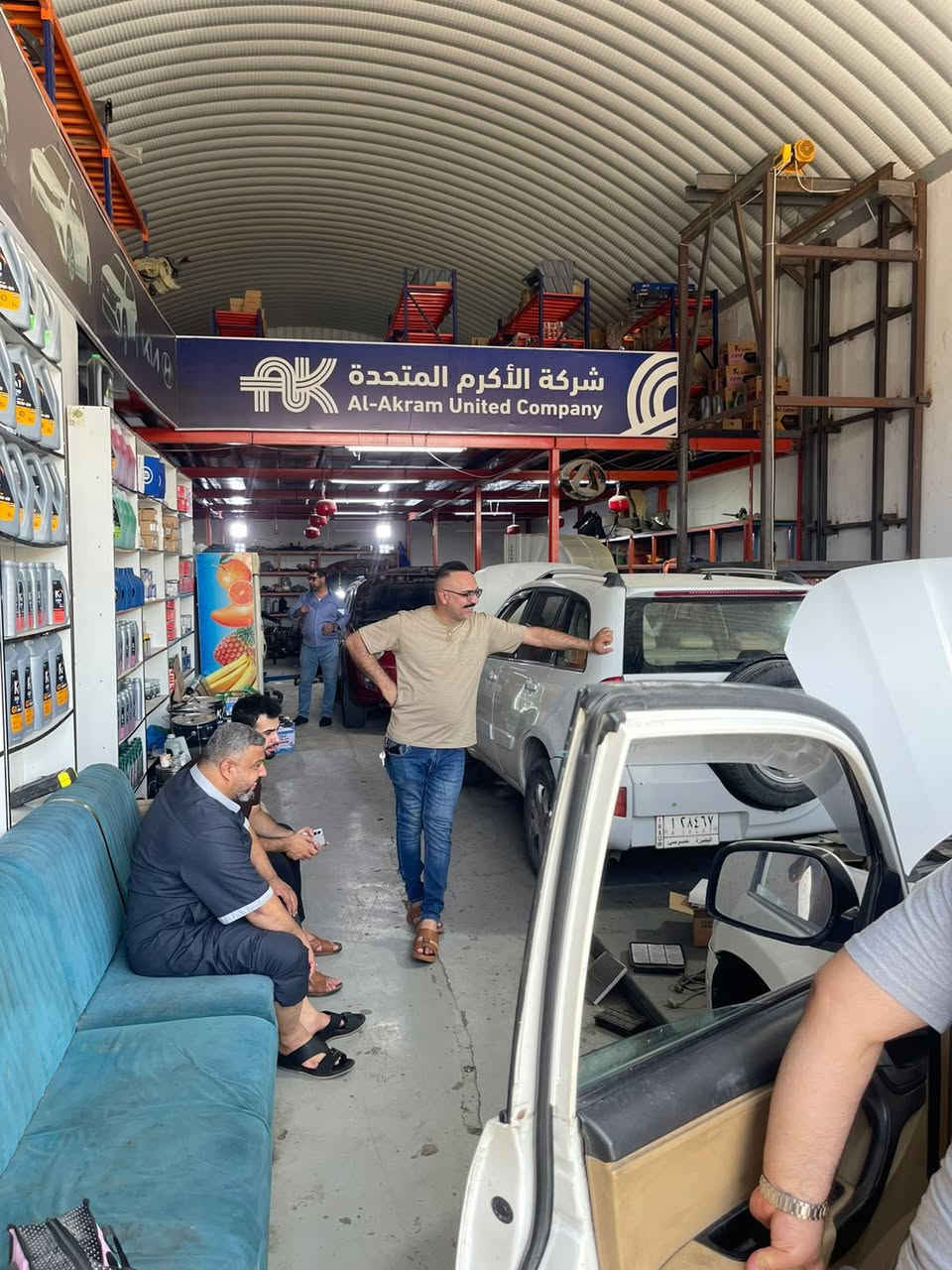 بسم الله الرحمن الرحيم
من ضمن اعمالنا للاسبوع الماضي
١- تجفيت محرك ١٨٠٠ عدد ٢
٢- تجفيت محرك ٢٠٠٠ عدد ٣
٣- استبدال محرك وارد استرالي عدد ١ علما تتوفر محركات وارد استرالي بكميات كبيره
٤- صيانه منظومه كير عدد ٥
٦- صيانه جويتر ٢٠١٣ عدد ٣
٧- استبدال حداده عامه عدد ٥ 
٨- تتوفر زيوت K1 الكوريه الاصليه بكافه الدرجات هايدروليك سائل راديتر سائل بريك دوت فور 

والعديد من الاعمال المتفرقه الاخرى
شركه الاكرم المتحده 
الورشه باداره حاتم ابو ايهم 
العنوان / بصره - صناعيه حمدان - جملون A16
***********
***********
