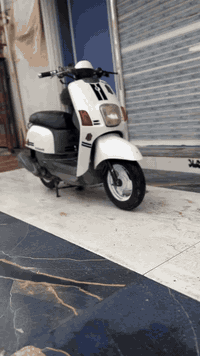 بولسي بلاد  صاله خمس تشهر من طلعت  مخته من الطول للطول برغي ما مفتوح  نركه سلفه معدل كامله شغل وطلع سعر 850 بيه مجال دراجه وصله موجود وكامله ***********
مكان شهداء شارع النص
