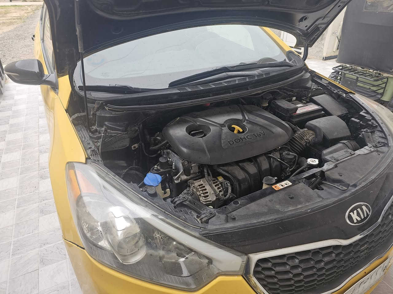 كيا فورتي للبيع 2015 رقم بغداد عنوان ديالى سياره جديده وجاهزه من كلشي كير ومحرك وصدر وتبريد وتخم تاير كله جديد  ماشيه 173 خط جوال *********** ضرر باب الصدر مبدل
