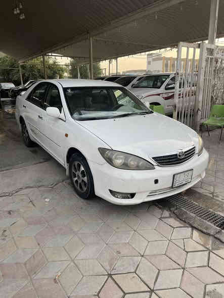 السلام عليكم بيع سريع بدون مراوس 
كامري 2006 خليجي رقم واسط مميز بأسمي 

محرك كير حدادية كفالة / السعر 85 
محرك 4 سلندر / بيها صبغ بدون ضرر ولا حادث 
عنواني بغداد الجديدة شارع المسبح 

***********
