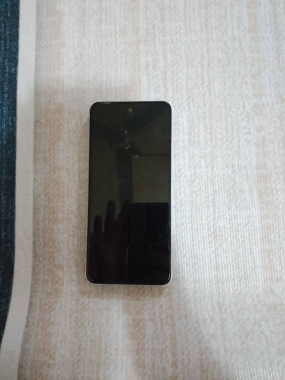 جهاز Tecno Spark Go 2024 مستخدم 
ذاكره 64 عوزه بس خارطه 
للاستفسار الاتصال على الرقم ***********
