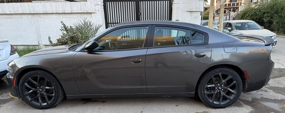 جارجر SXT 2019 وارد امريكي 6 سلندر مكينه 3600
ماشيه 79000 ميل حادثها خفيف جداً وخلفي بدون ايرباكات سليمه كلها مع ملاحظات بسيطة كلشي موضح بالصور والسونار مال مندلاوي بالتفصيل .. كير مكينه بلاديات .. تبريد ثلج . كهربائيات ولا جيك مشتغل .. تخم تاير جديد ودوشمه جلد اسود اصلي. مواصفات اعتياديه بصمه تشغيل عن بعد مانع انزلاق حساس وكامره خلفيه حساس اطارات لد نهاري وغيرها معروفه .. 
(رقم بغداد الجديد سنويه باسمي )
السعر 205 ورقه 
رقم التليفون: *********** متوفر واتساب
