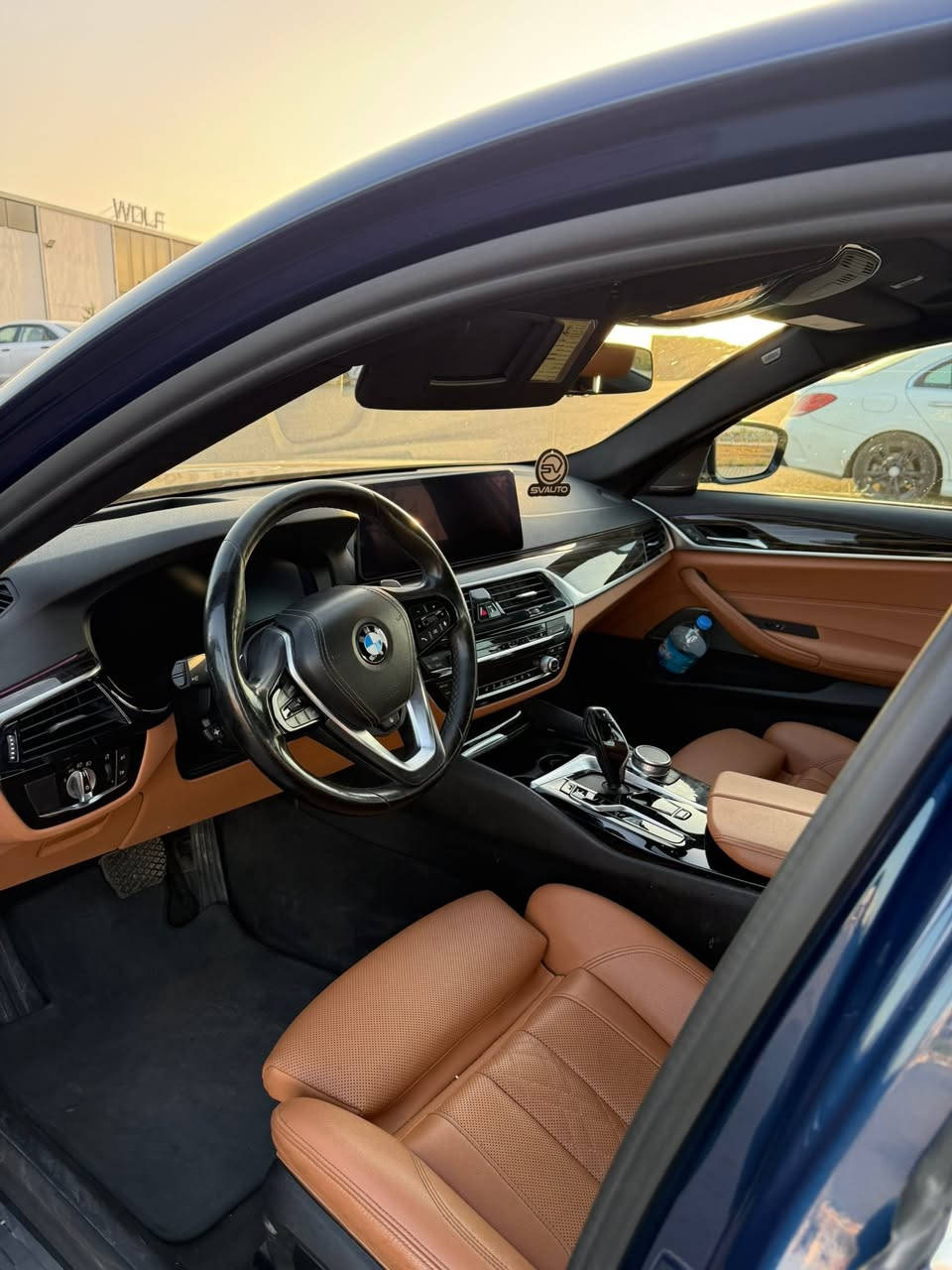 🔥 للبيع BMW 530i xDrive 2021 🔥
بي إم دبليو 530i xDrive موديل 2021، سيارة راقية ونظيفة جداً بحالة ممتازة.

✅ كلين تايتل  

✅ ماشية 34 ألف ميل فقط  

✅ دفع رباعي xDrive  

✅ محرك وكير وكهربائيات مكفولين

✅صفر مسجات  

✅ داخلية جملي 

✅ نظام صوت Harman Kardon  

✅ 5 كاميرات  

✅ داتاشو

السيارة بيها فقط شبر صبغ بالدعامية الأمامية بدون حوادث وشرط الفحص 

سيارة نظيفة وجاهزة للاستخدام، ماتحتاج أي صرف

للتواصل/ ***********
