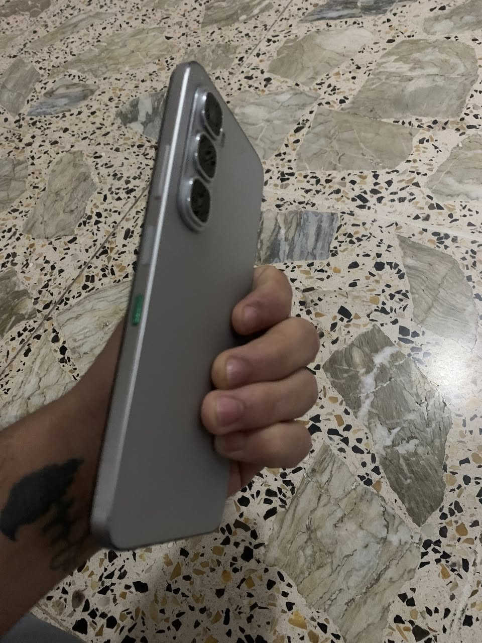 السلام عليكم توفر انفنكس هوت 60 i لون رصاصي جهاز مكفول ذاكره 256 السعر 140 وبيه مجال


**إذا كنت صاحب هذا الإعلان وتريد حذفه لأي سبب، رجاءا أرسل رسالة إلى الدعم الفني**