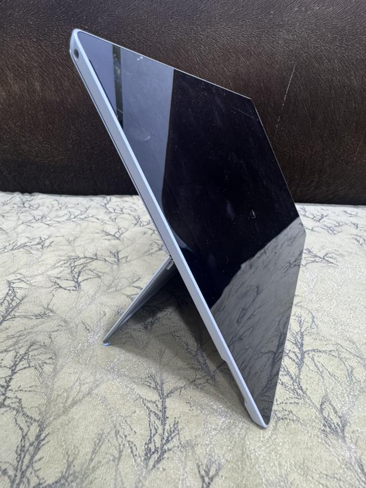 السلام عليكم
لابتوب مايكروسوفت سيرفس للبيع او مرواس بلابتوب ماك بوك m3 - m4
الجهاز نظيف جدا
مواصفات الجهاز موجوده بالصور
السعر 750000 دينار
للتفاصيل اكثر التواصل على ***********
