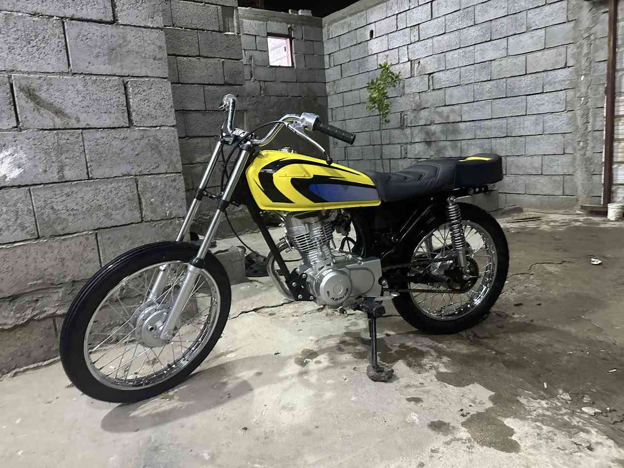 دراجه ايراني للبيع مكينه رايبدو الاخوين الاصلي 6 احرف ستوا معمره جديده برقي ما مفتوح بيهاا مكفوله من سرقه سعرهاا 700 وبيهاا مجال قليل مكاني البصره ابو الخصيب رقم ***********
