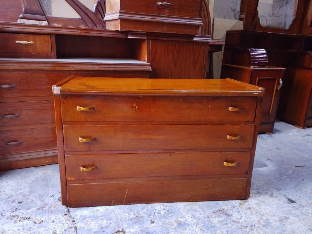 ميز مرايه نجارة ب60+ جربايه نجارة ب50+ميز جرارات ب20+ميز يرهم جوامه ب35 بلد سوق المسقف رقم *********** استفسار محل ياسر
