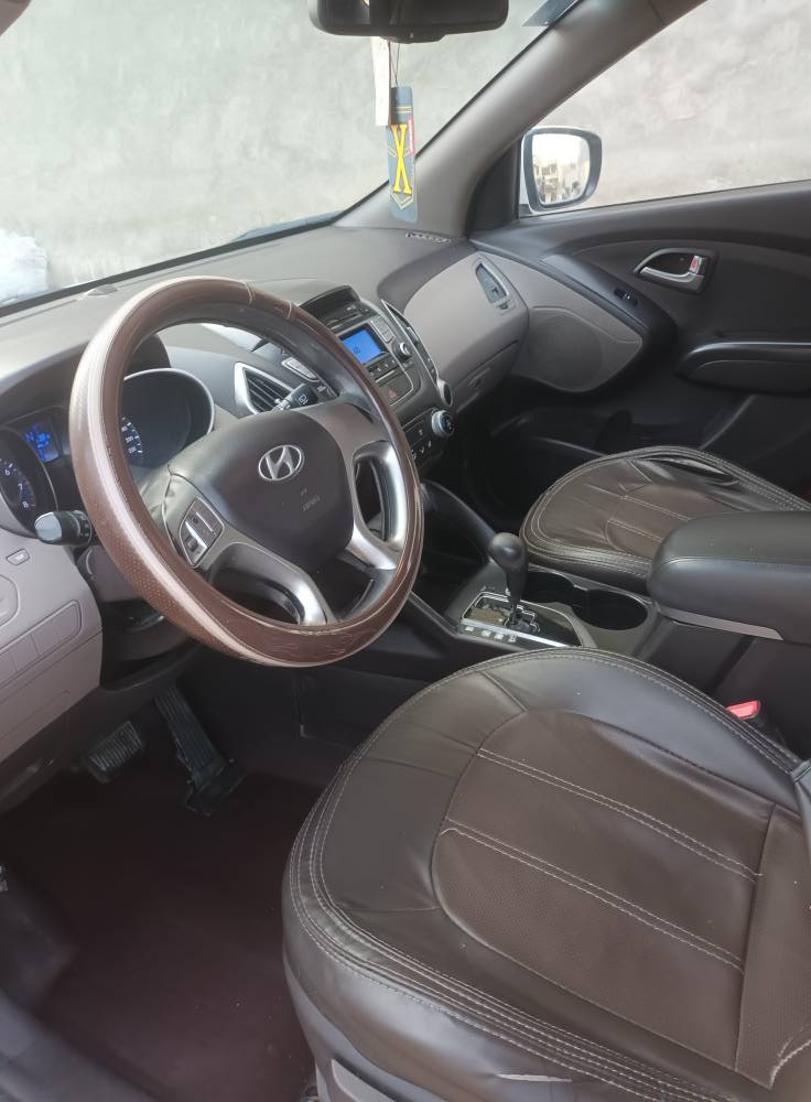 بلاااش بسعر مناسب كلش وجديده بمعنى لكلمه ب119ورقه قفل توسان خليجيه بغداد بسمي سيارة  لوك كير ومحرك تبريد تدفئة صدر ع وضع شركه كتلوكات شركه بيها مواصفات حلوه كامره شاشه 5ويل كب اشاير مري كشانات جلد ارضيه جلد تحكم ستيرن سيارة 2012 شكل 2015 جاهزه من كولشي لف دينار ما تصرف عليها مثل لعروس بلعافيه ع ياخذها محرك دوش لمرغوب شرط ستندر بيها طخه مال تكتك وبدلت لباب بلادي وصبغ نص لباب ثاني مو كله سيارة حلوه وجديده سعرها نهاءي بدون عمله مكاني بغداد لكاظميه منطقه رواد قرب لبوابه وهذه رقمي سياره كلش سعرها مناسب بلعافيه ع ياخذها وصور طخه موجوده بلمنشور دخل 20سونار غيرهن ماكو يعني سياره بيها صبغ نص قطعه كلشي واضح بلمنشور أقره لمنشور قبل لا تتصل واني خادم وهذه رقمي سعر قفل ***********
