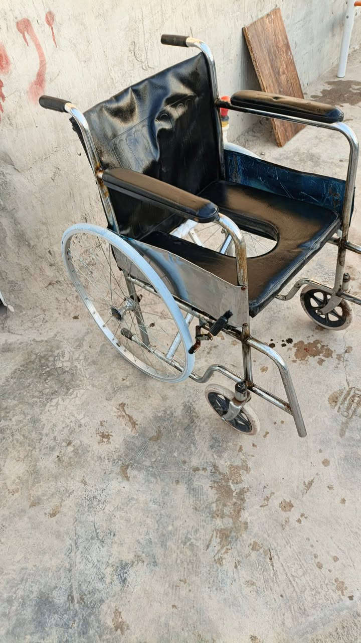 سلام عليكم
 عربانه اب 15 
بلازمة اب 10 قفل


**إذا كنت صاحب هذا الإعلان وتريد حذفه لأي سبب، رجاءا أرسل رسالة إلى الدعم الفني**