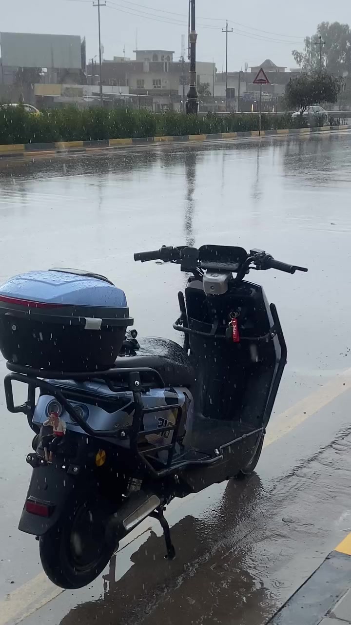 السلام عليكم
دراجه الغنيه عن التعريف 318

ملف (2000) حقيقي

السرعه الحقيقيه 85

عدد البطاريات 6 حجم كبير 

نضام الرجوع الى الخلف (R)

مثبت سرعه + لايتات عالي ناصي شغاله (زينون)

3 نمرات +بريك الامامي دسك + الخلفي دسك

مدرع + صندوق دلفري 

يشتغل عن طريق البصمه + سويچ

بس ضرر خفيف بالدرع الامامي ويكلف سعر بسيط 
السعر والتفاصيل الباقيه خاص


**إذا كنت صاحب هذا الإعلان وتريد حذفه لأي سبب، رجاءا أرسل رسالة إلى الدعم الفني**