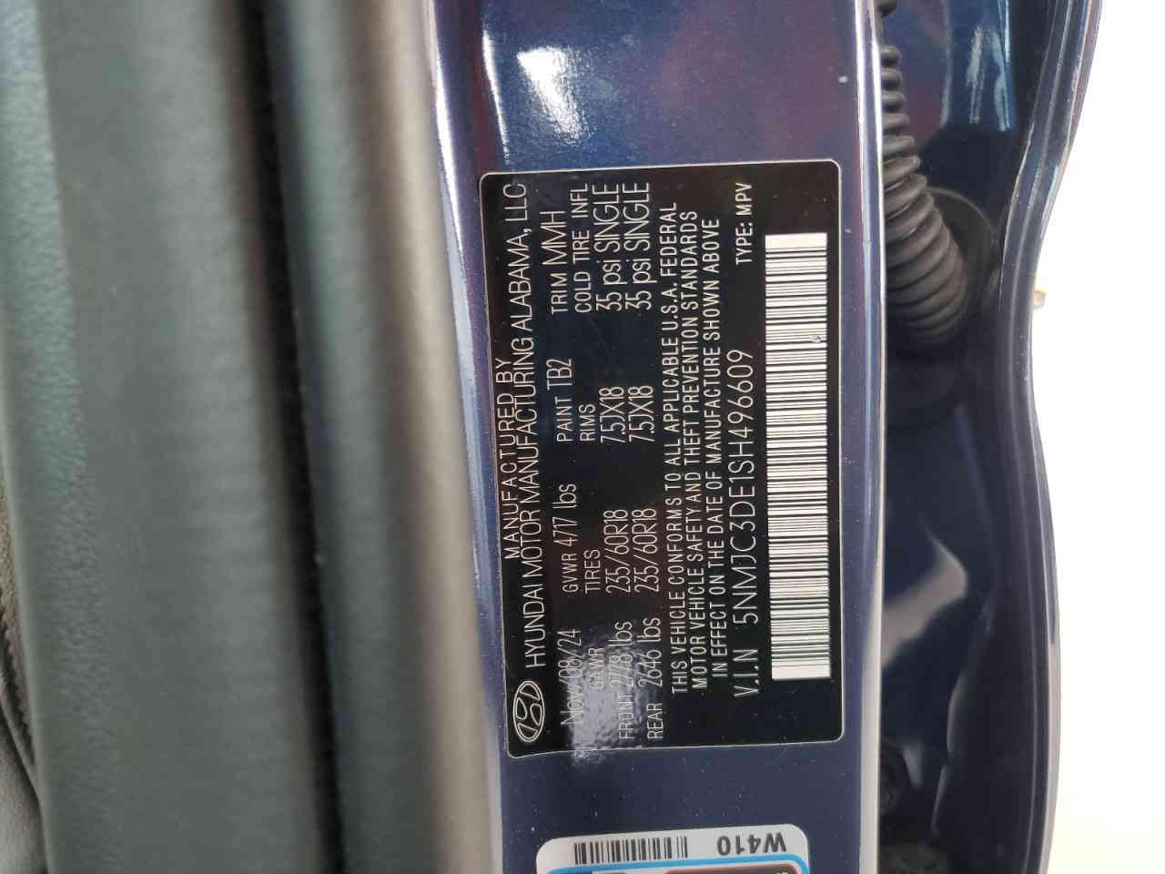 السلام عليكم توسان موديل 2025 فول مواصفات ماشية 1 الف فقط يعني زيرو بعده جديدة موعد الوصول الى عمان 10-12-2025  ترهم الي عنده كتاب شهداء او حرة السعر 145 ورقه تلفون *********** بغداد
