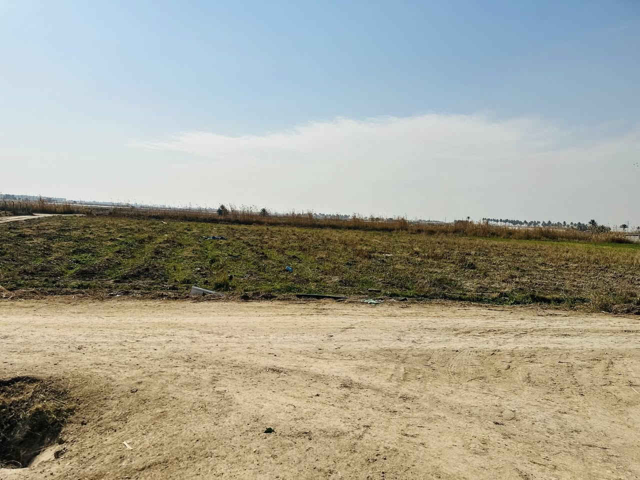 أربع 4️⃣ دوانم #للبيع.  طابو زرعي سند 25✅
لسعر لدونم200مليون لدونم لواحد قابلا للتفاوض 

📍الدورة عرب جبور _ شارع التانكي 

للاستفسار ***********
