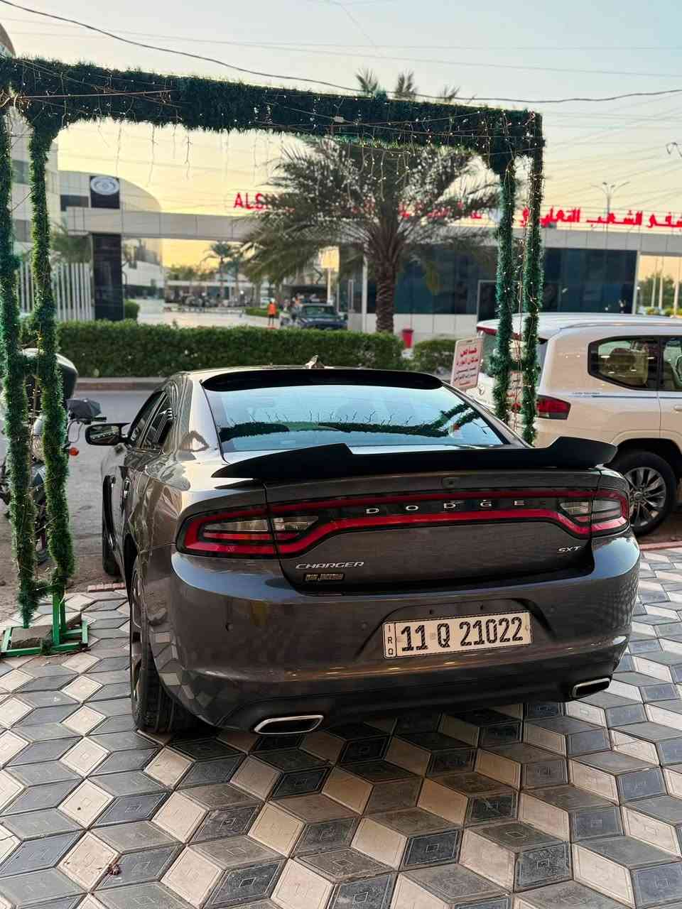 السلام عليكم 
جارجر sxt 
للبيع  
موديل 23 الاصدار الاخير
محرك 3600 
6 سلندر 
رقم بغداد رقمها حلو 
سيارة نظيفة حيل وجديدة استخدام قليل جداً 
مواصفات الsxt المعروفة
حادثها مرتب وبسيط جداً  تبديل قبق جنطة
صور الحادث مرفقة بالمنشور 

🔴🔴🔴⚫️⚫️⚫️   

مكانها بغداد الرصافة 
السعر 230 ورقة وبيها مجال للجادين بالشراء  
ما اقطع سعر بالاتصال الشراي يتفضل ويفحص السيارة ويشوف نظافتها ويدلل 
متوفر واتساب 
***********

