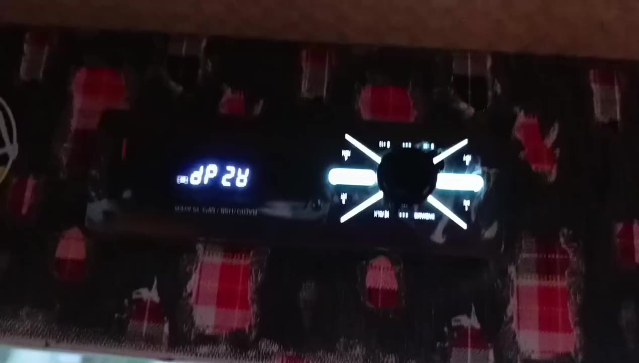 سلام عليكم شباب مسجل سماعتين للبيع صارلي يومين من شديته رقم *********** سعر 25الف
